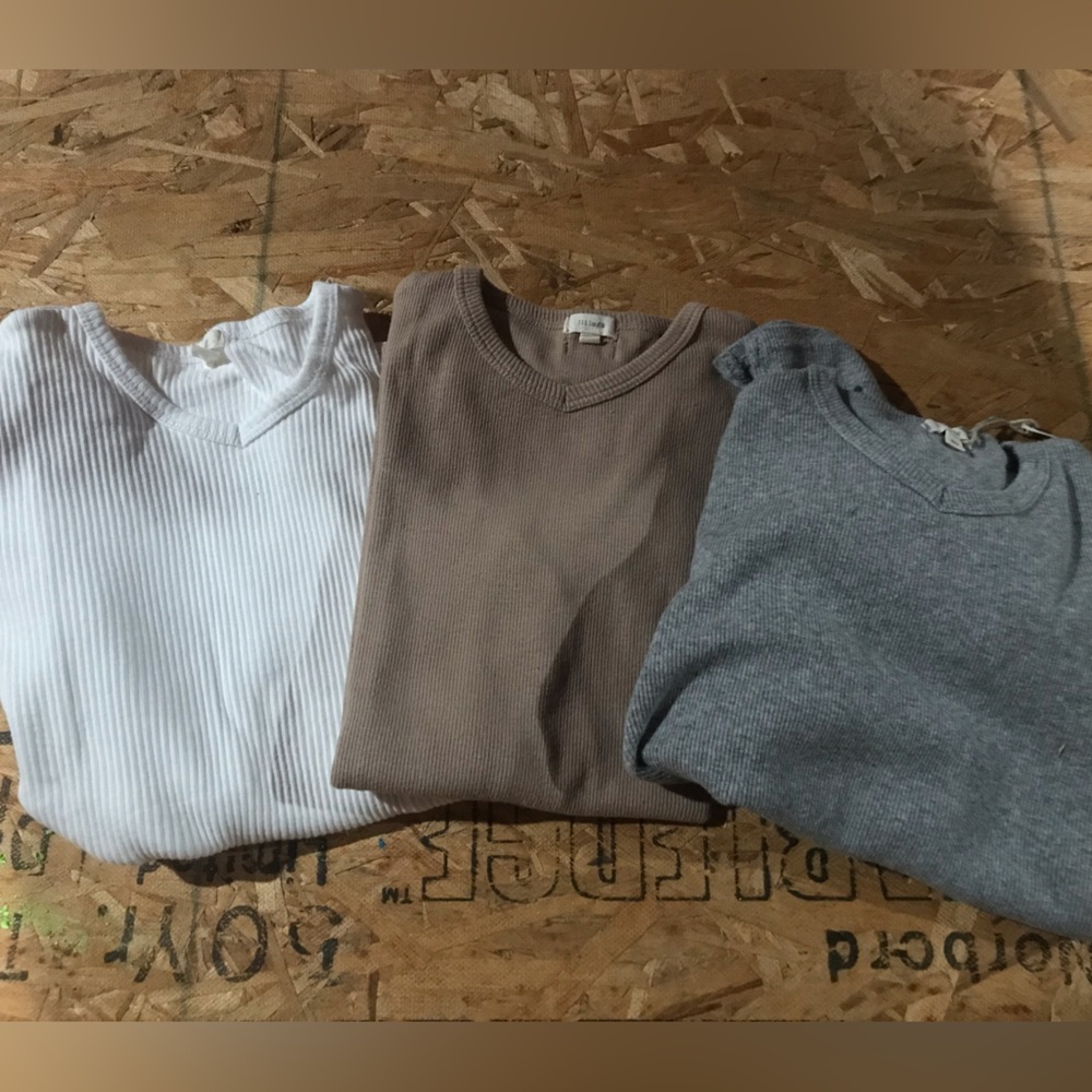 Lil Legs 3 pack of boys V neck ribbed fashion short sleeve shirts